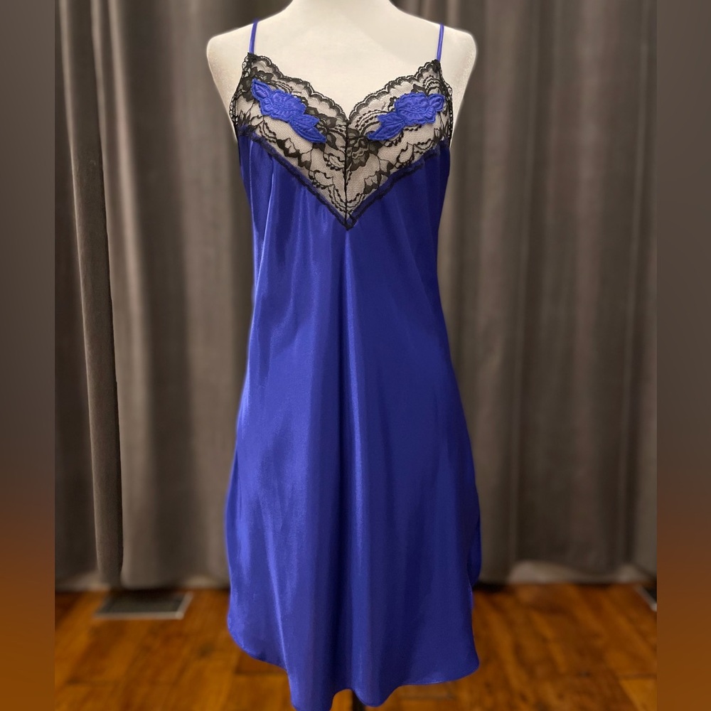 Elegant Blue Vintage Satin Nightgown nightie chemise